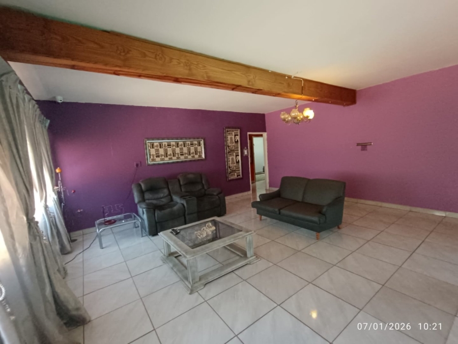 5 Bedroom Property for Sale in Wilkeville North West